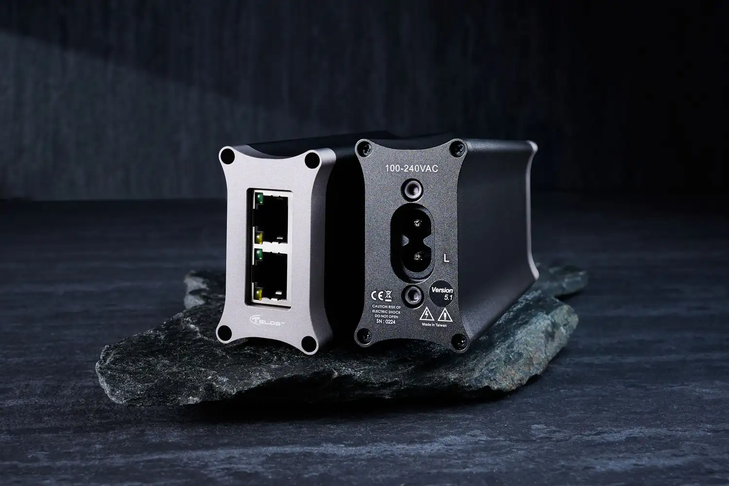 Macro Grounding Noise Macro Grounding Noise RJ45